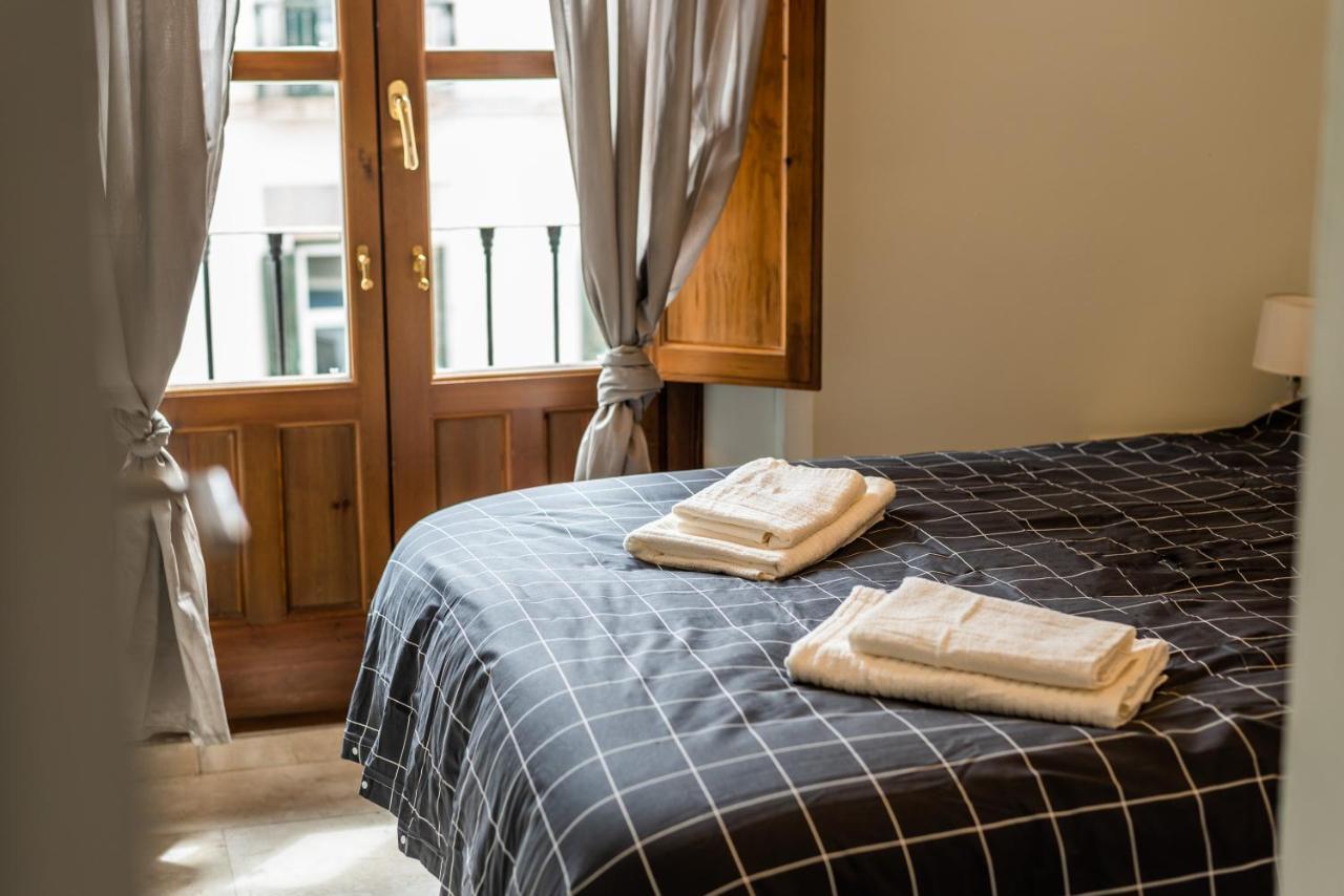 Tuguest Isabel La Catolica II Apartment กรานาดา ภายนอก รูปภาพ